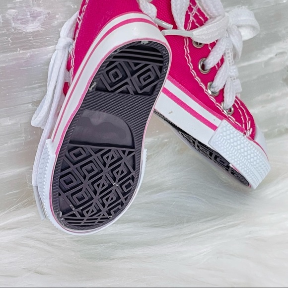 2 MINI SNEAKER KEYRINGS PINK keychains his & hers running shoes Athlete trainers - Picture 4 of 5